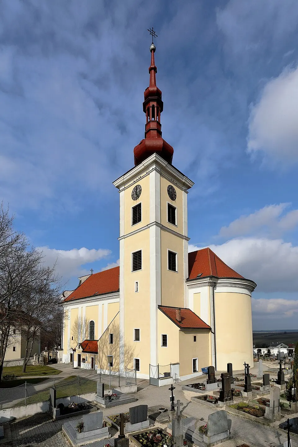Kath. Pfarrkirche Hl. Kreuz