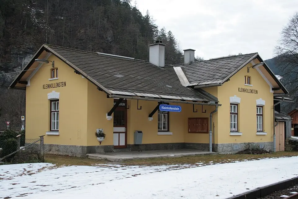 Aufnahmsgebäude Kleinhollenstein