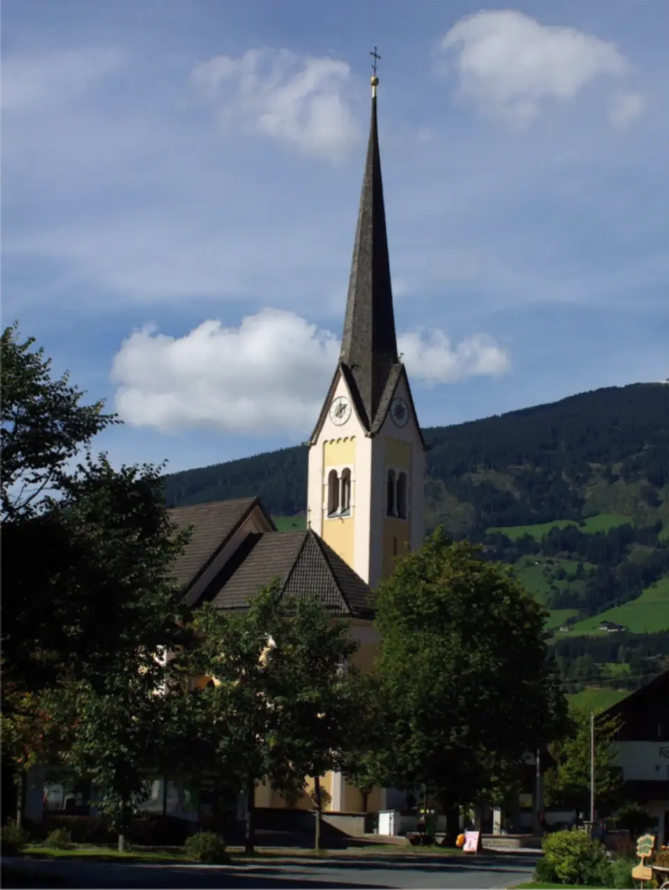 Pfarrkirche Hollersbach