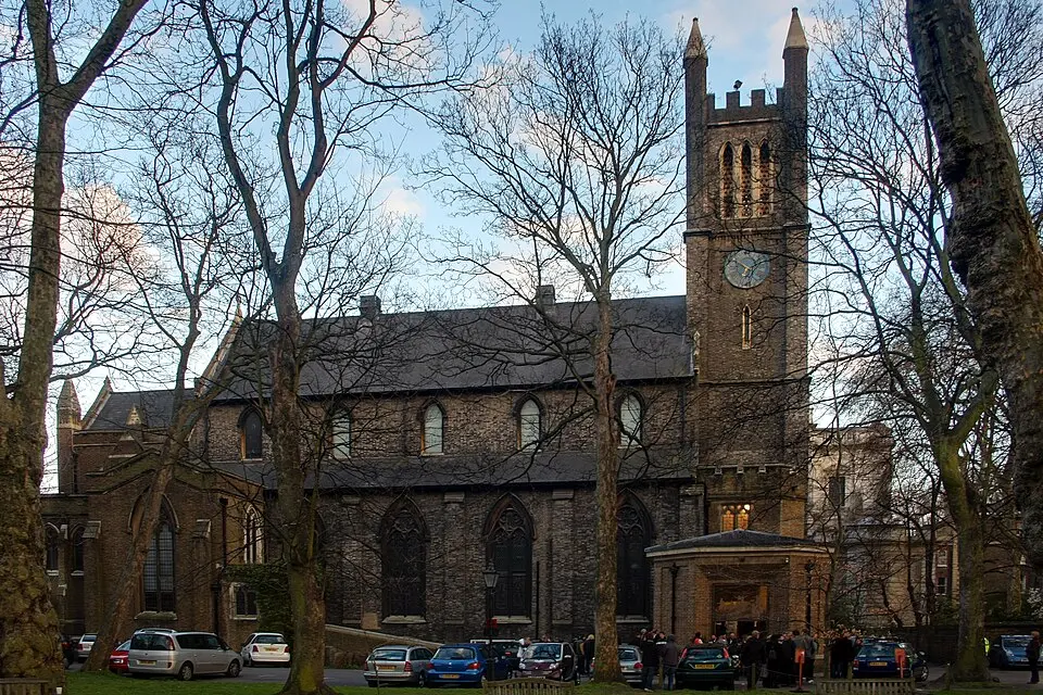 Image: David Castor (dcastor) · Public domain Holy Trinity Brompton