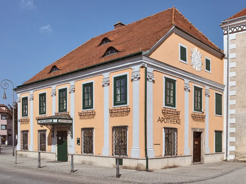 Wohn- und Geschäftshaus