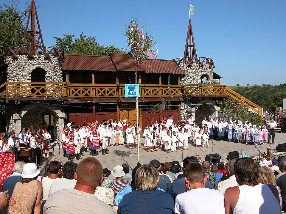 Hrušov