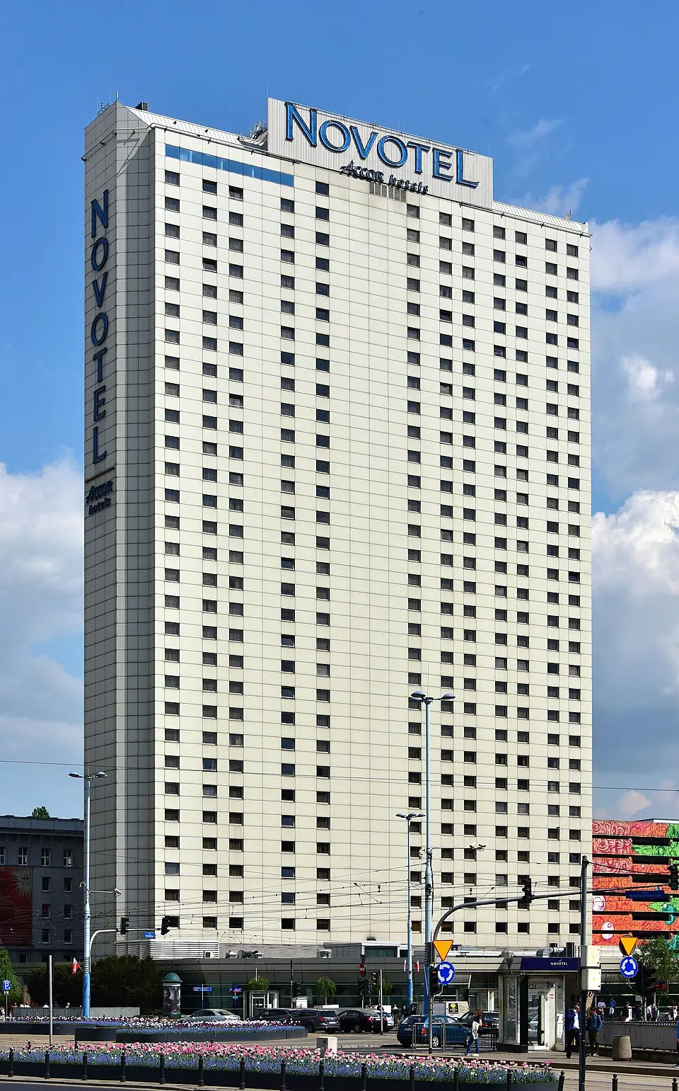 budynek Hotelu Forum