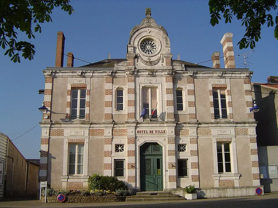 Thénezay