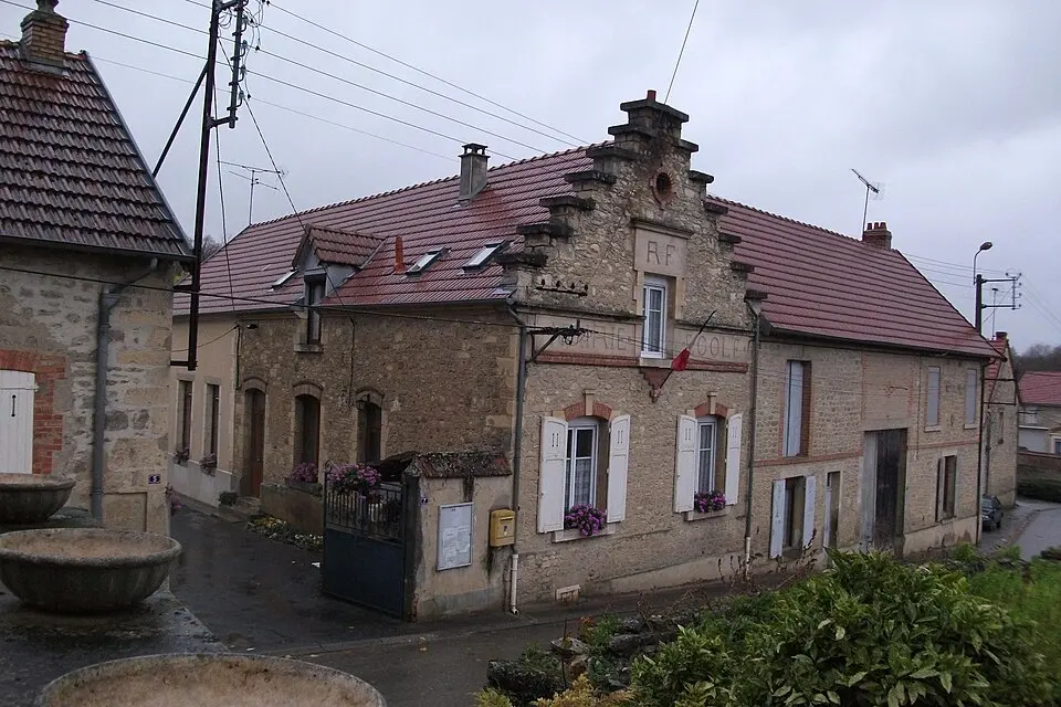 Hourges