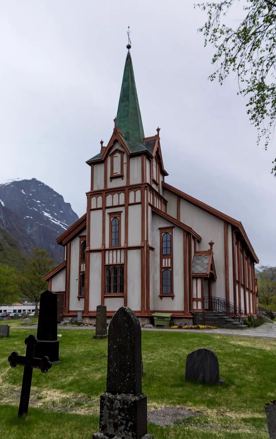 Hov kirke