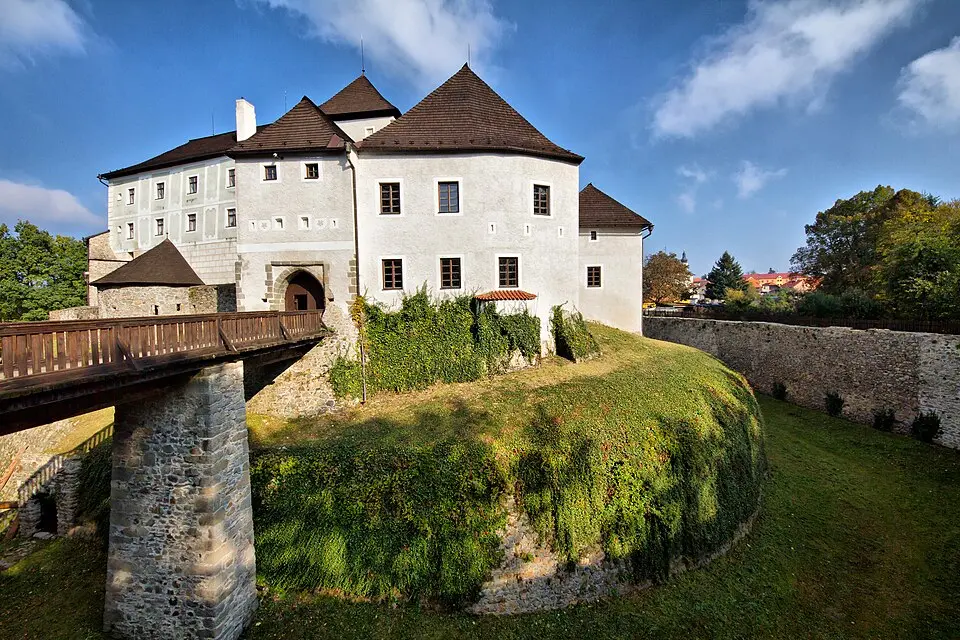 Obrázok: Jiří Strašek · CC BY-SA 4.0 hrad Nové Hrady