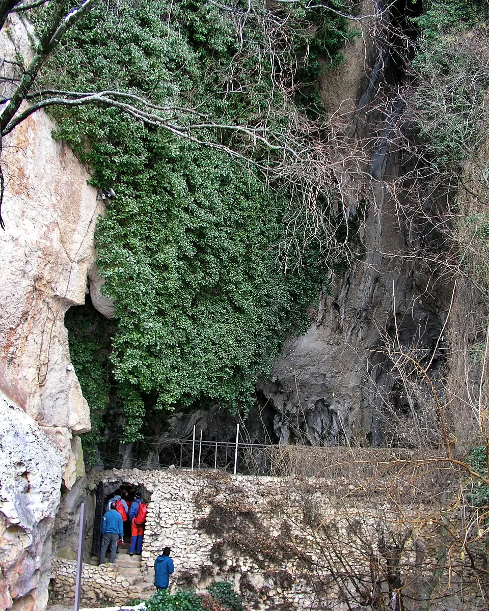 grotte des Huguenots