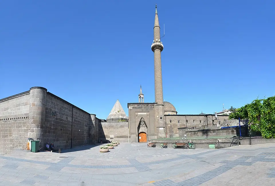 Hunad Hatun Camii