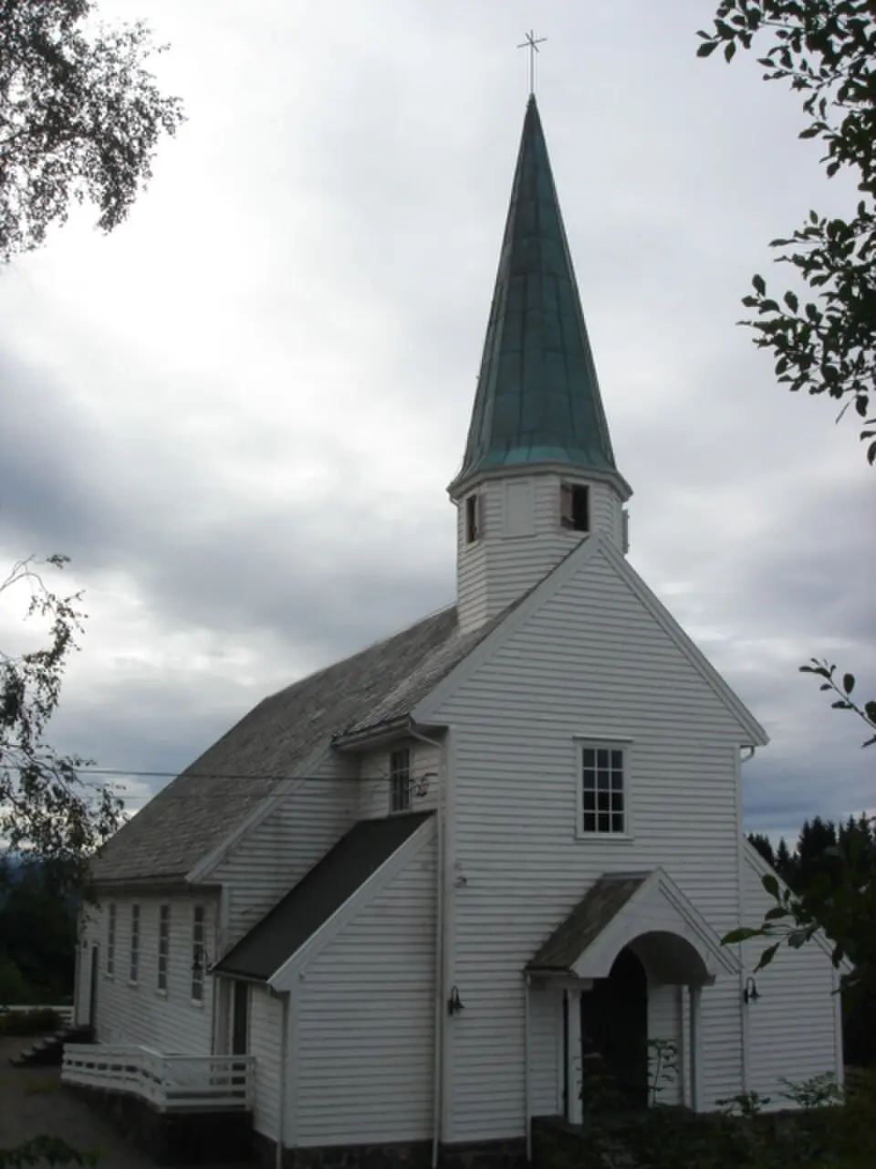 Hundvin kirke