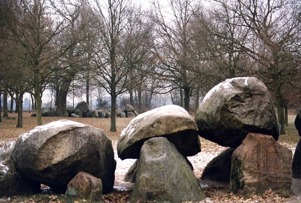 Großsteingräber bei Rolde