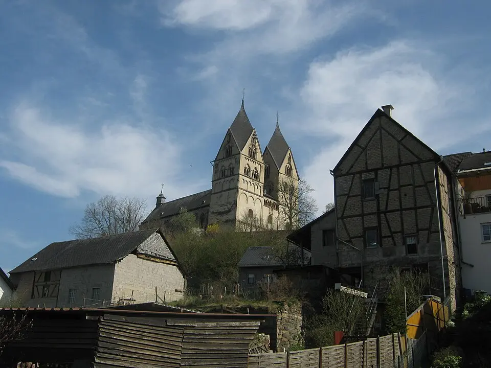 Augustinerchorherren- und -chorfrauenstift, Ravengiersburg