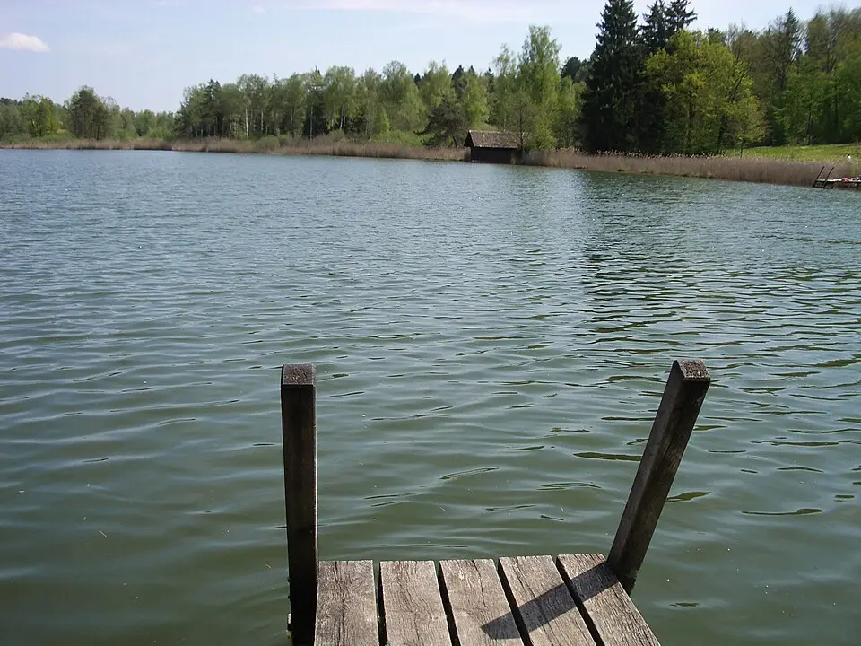 Image: Paebi · CC BY-SA 3.0 Husemersee