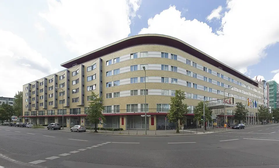 Slika: Gunnar Klack · CC BY-SA 4.0 Hotel Berlin, Berlin