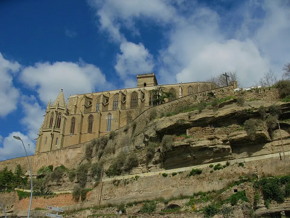 Recinto amurallado de Manresa