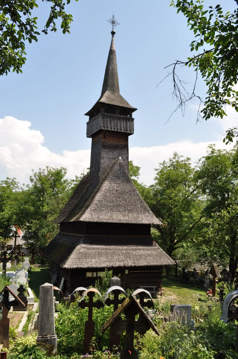 Cerkev Marijinega rojstva, Ieud