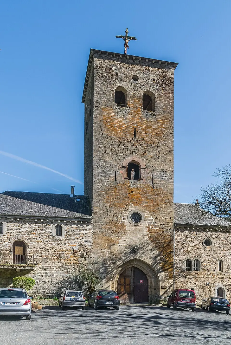 tour-porche Saint-Bernard de l'abbaye de Bonnecombe