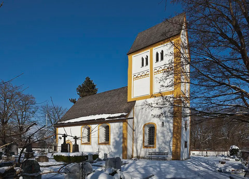 Bild: Diego Delso · CC BY-SA 3.0 Heilig-Kreuz-Kirche