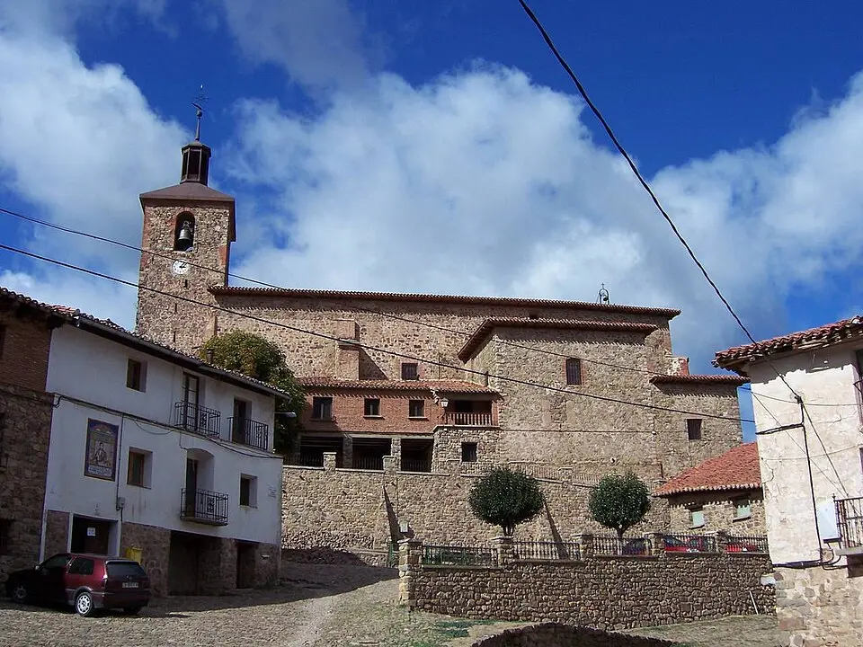 Image: BigSus · CC BY 2.5 Laguna de Cameros