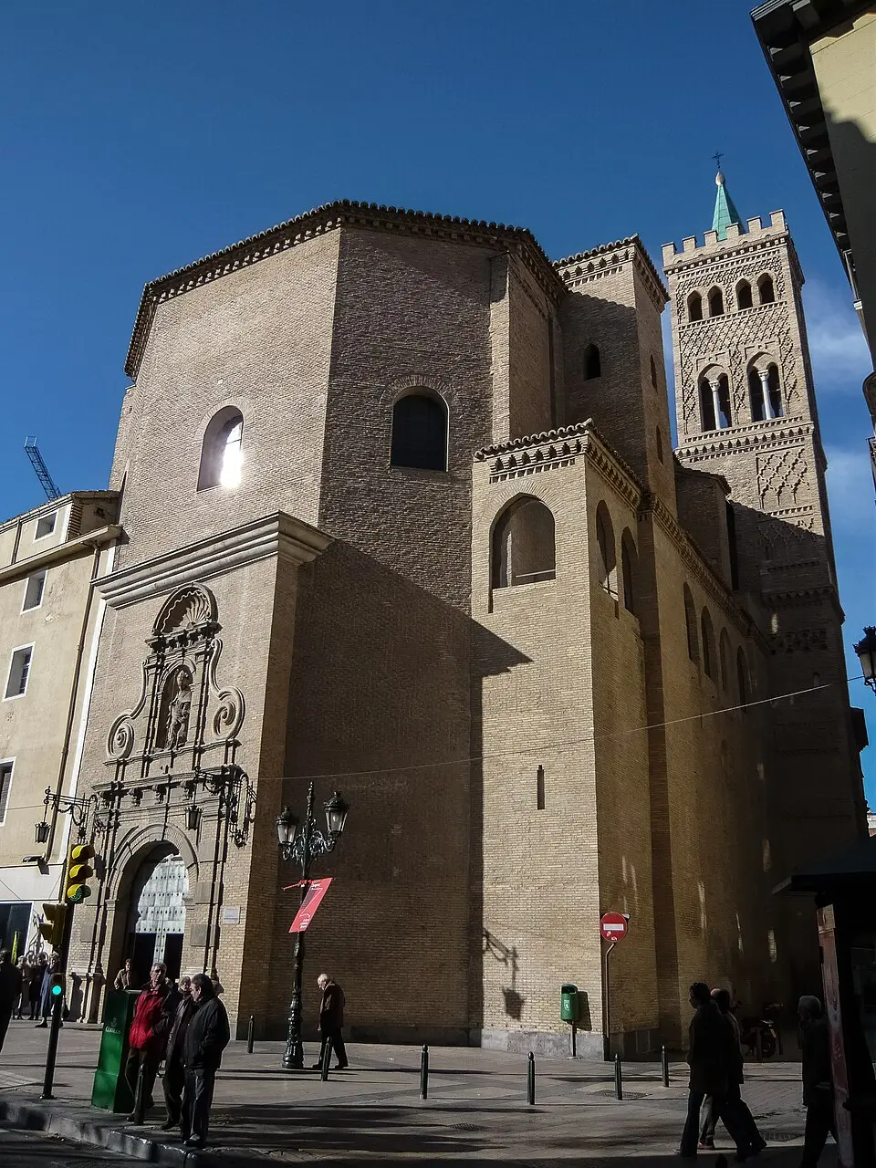 Image: FRANCIS RAHER · CC BY 2.0 Church of St. Giles the Abbot, Zaragoza