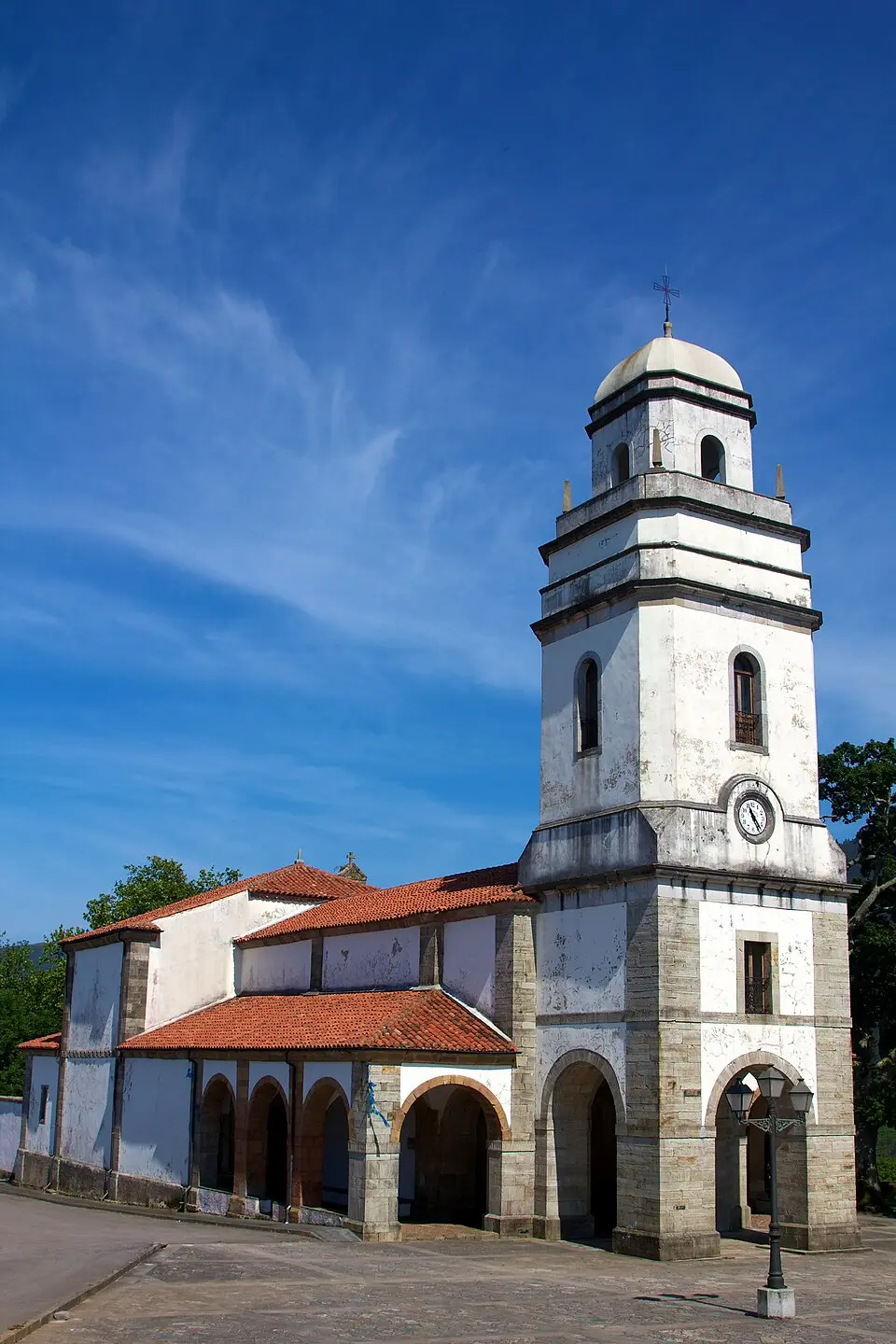 iglesia de San Martín de Luiña