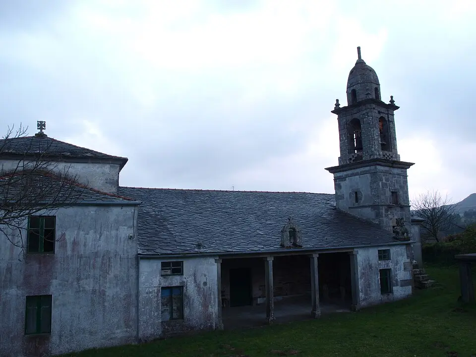 iglesia de Santa María de Cabanas