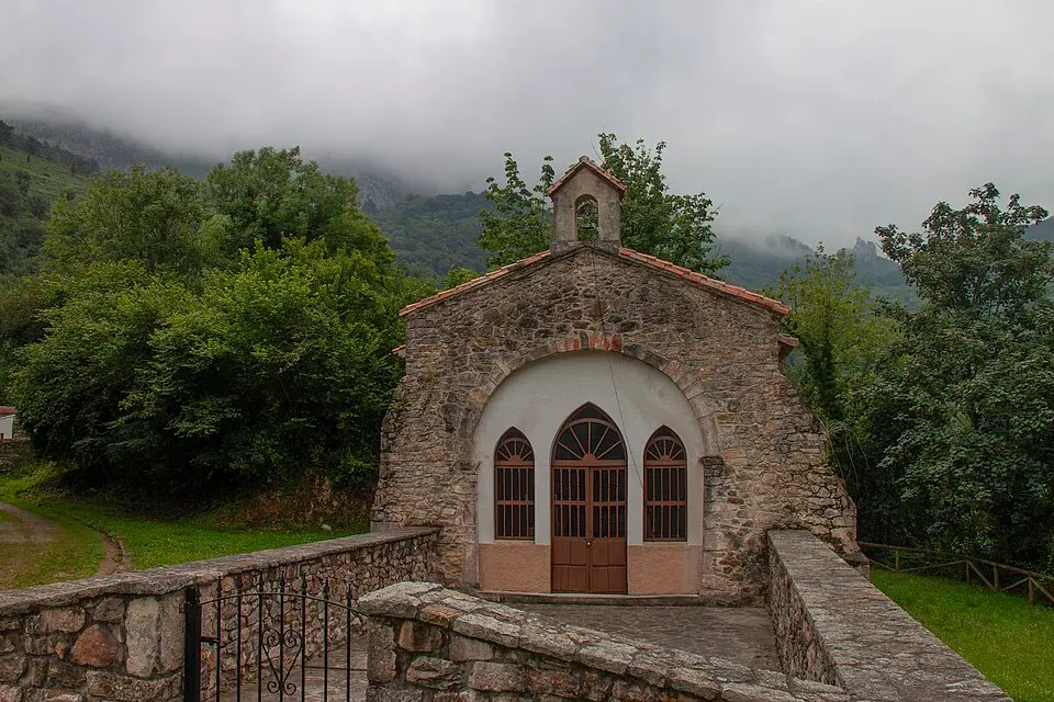 iglesia de Santa María (Mián)