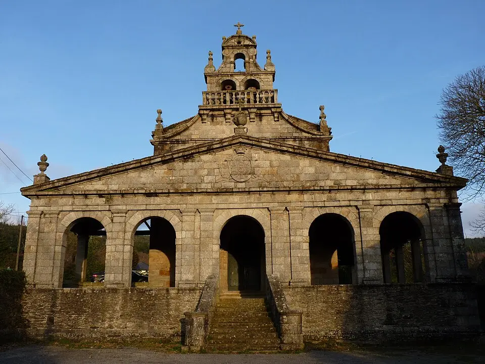 Bild: Pilladooo · CC BY-SA 3.0 Iglesia de Santa María