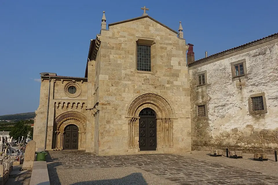 Igreja de Paderne