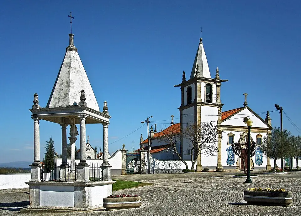 Requeixo, Nossa Senhora de Fátima e Nariz