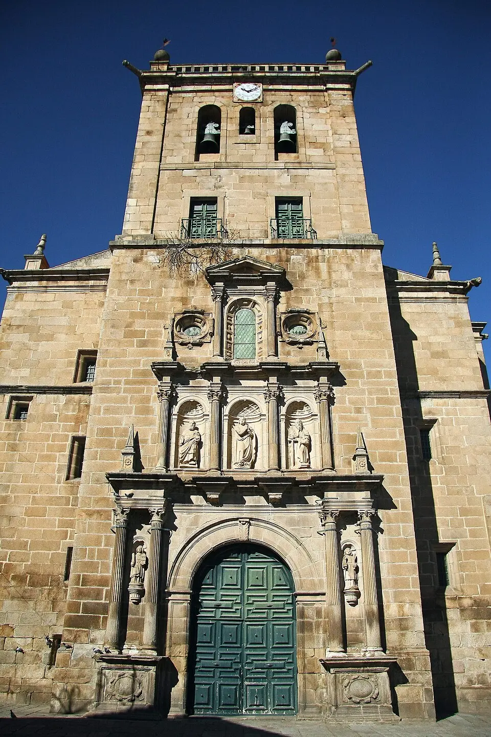 Igreja matriz de Torre de Moncorvo