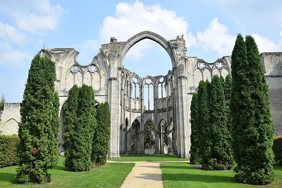 Kép: Chatsam · CC BY-SA 3.0 abbaye Notre-Dame d'Ourscamp