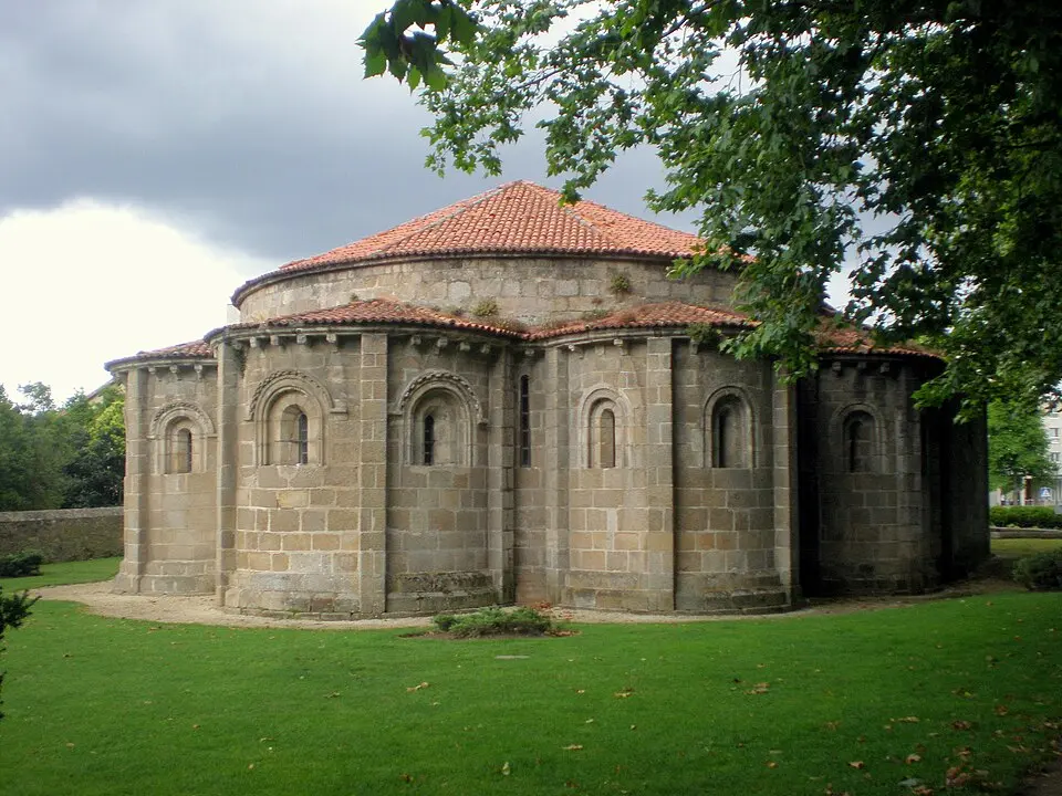 Kép: Jaume Meneses · CC BY-SA 2.0 iglesia de Santa María de Cambre