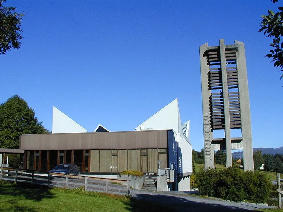Ikornnes kirke