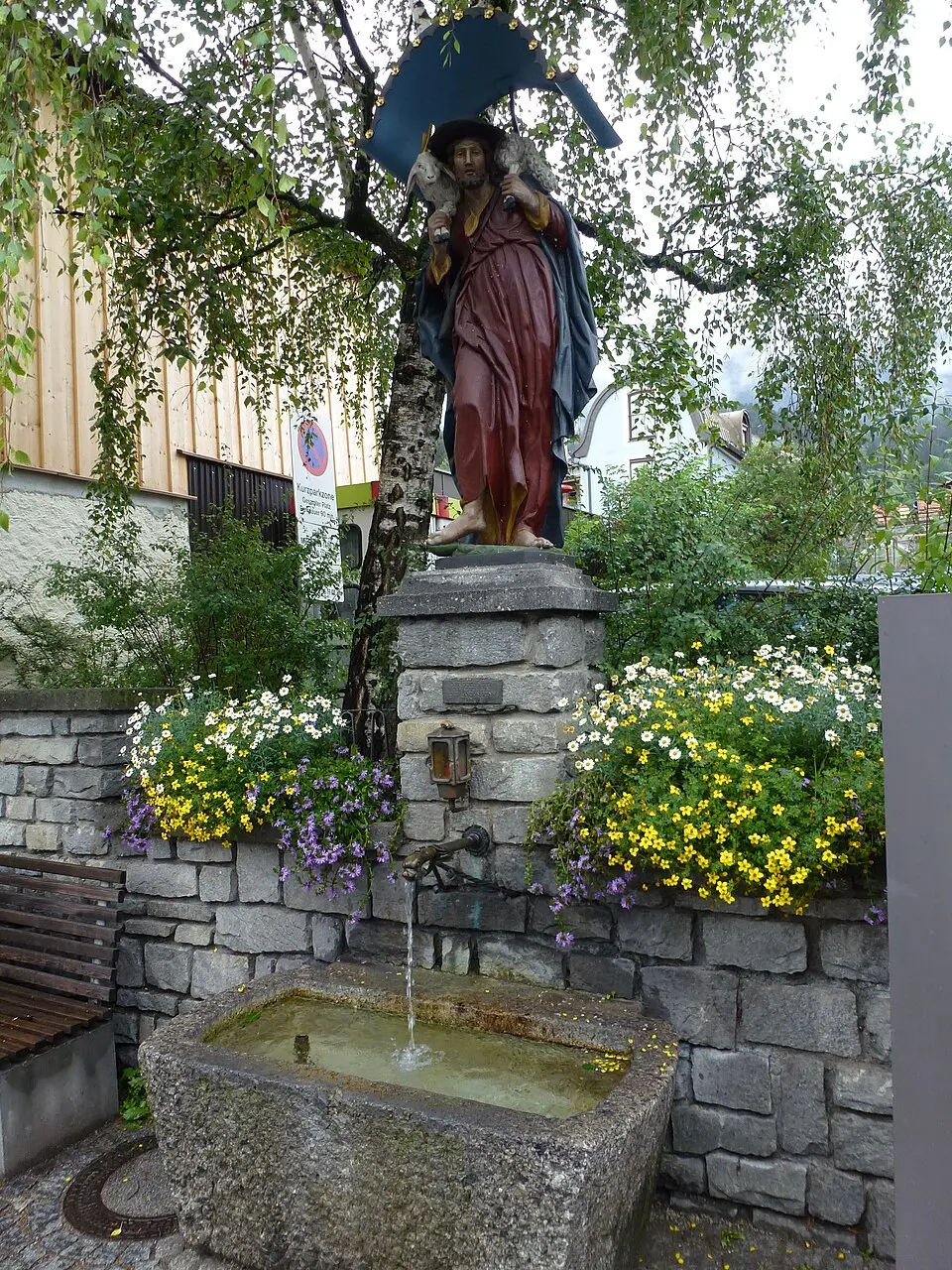 Guter Hirte-Brunnen