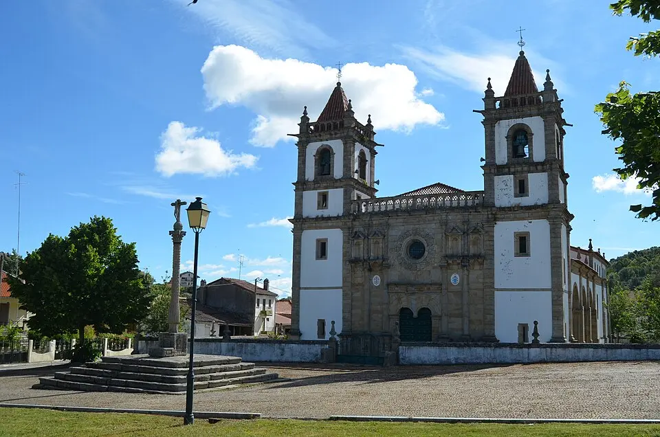 Basílica de Santo Cristo do Outeiro