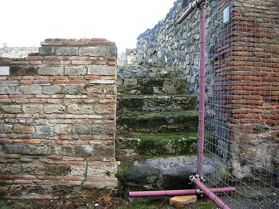 ingresso per piano superiore (VII.16.5)
