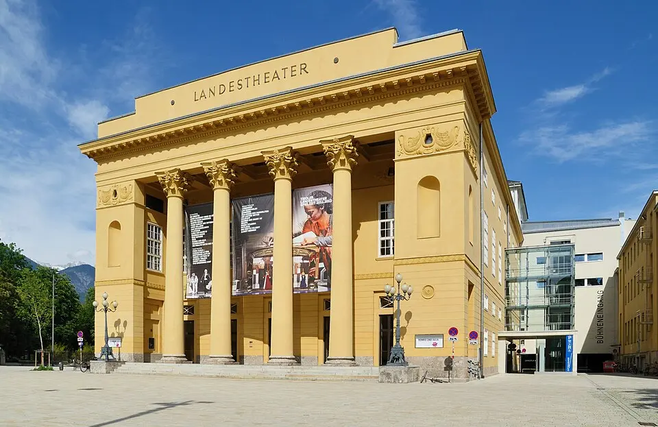 Slika: Taxiarchos228 · FAL Tiroler Landestheater Innsbruck