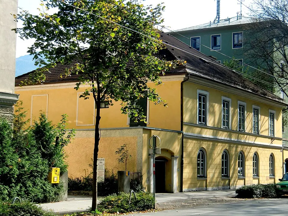 Bild: Kluibi (talk) · CC BY-SA 3.0 AT Hauptgebäude der ehem. Firma Alois Carl Walde KG