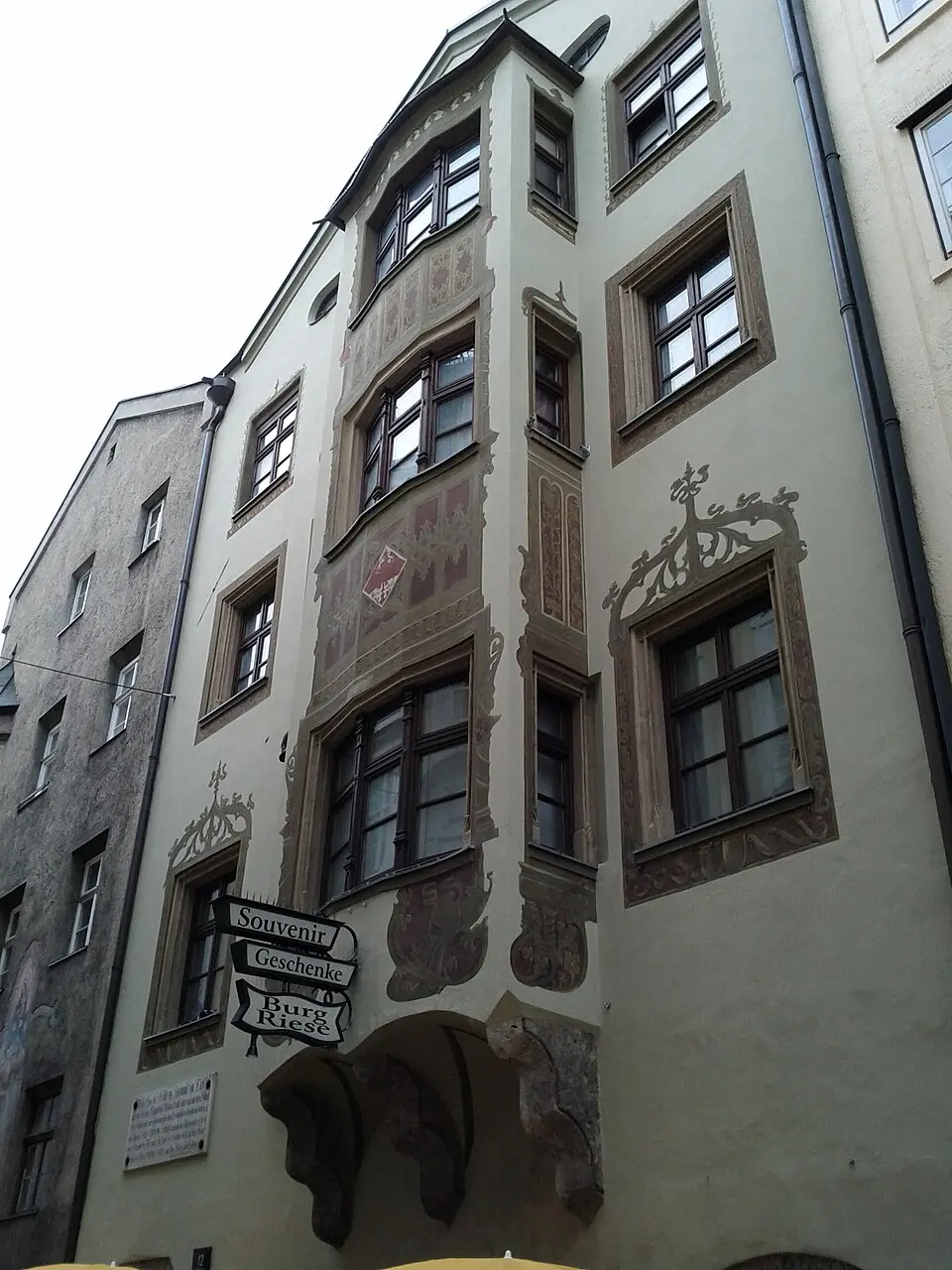 Burgriesenhaus