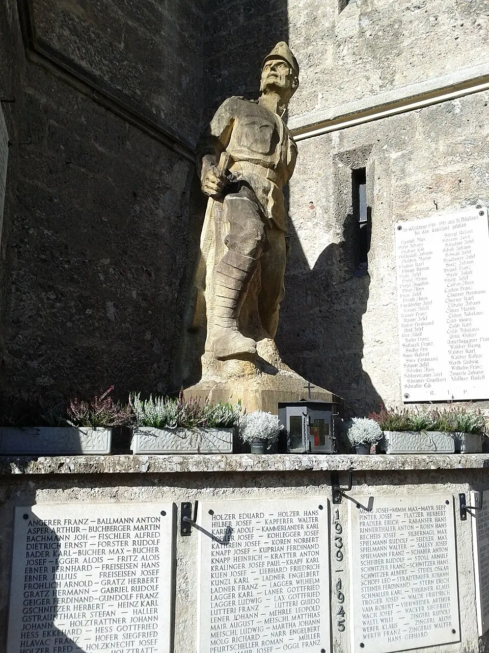 Immagine: Leitzsche · CC0 Kriegerdenkmal