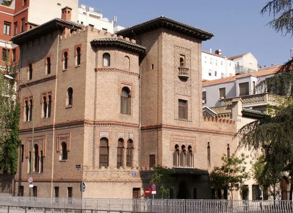 Institut Valencia de Don Juan