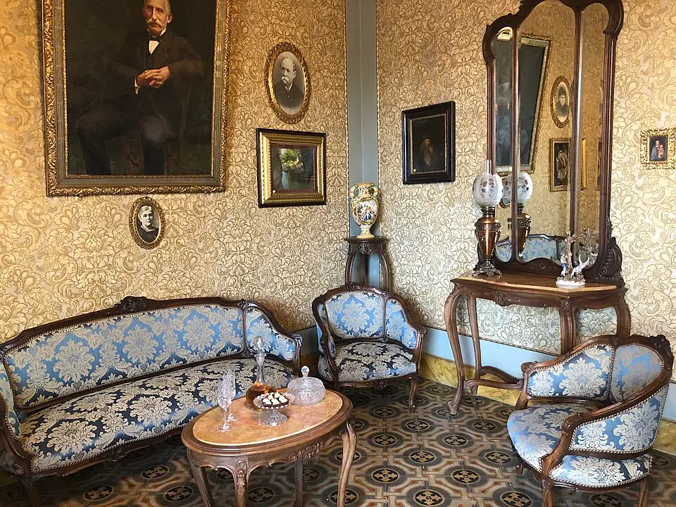 Palazzo Castro-Polara Grimaldi