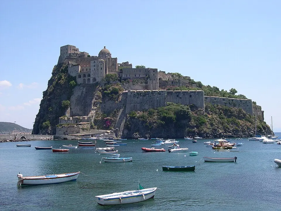 Mis en ligne par: Otrebor81~commonswiki · CC BY-SA 3.0 château aragonais