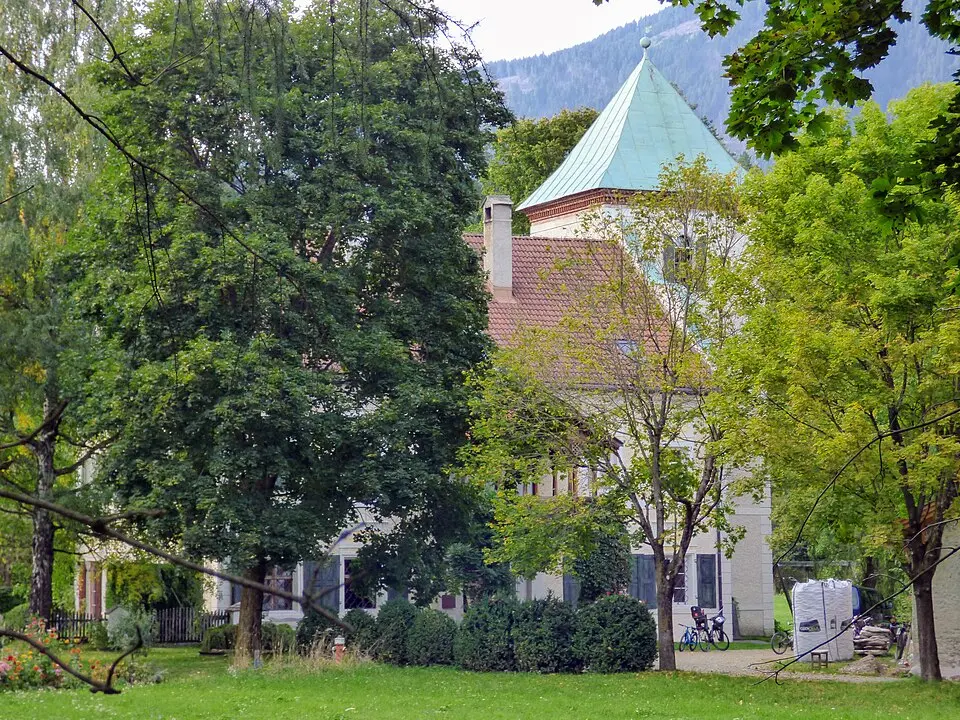 Iselhof, Unterer Schlossmoar