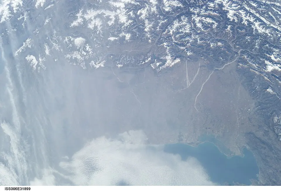 Obrázok: Earth Science and Remote Sensing Unit, Lyndon B. Johnson Space Center · Public domain Pianura veneto-friulana