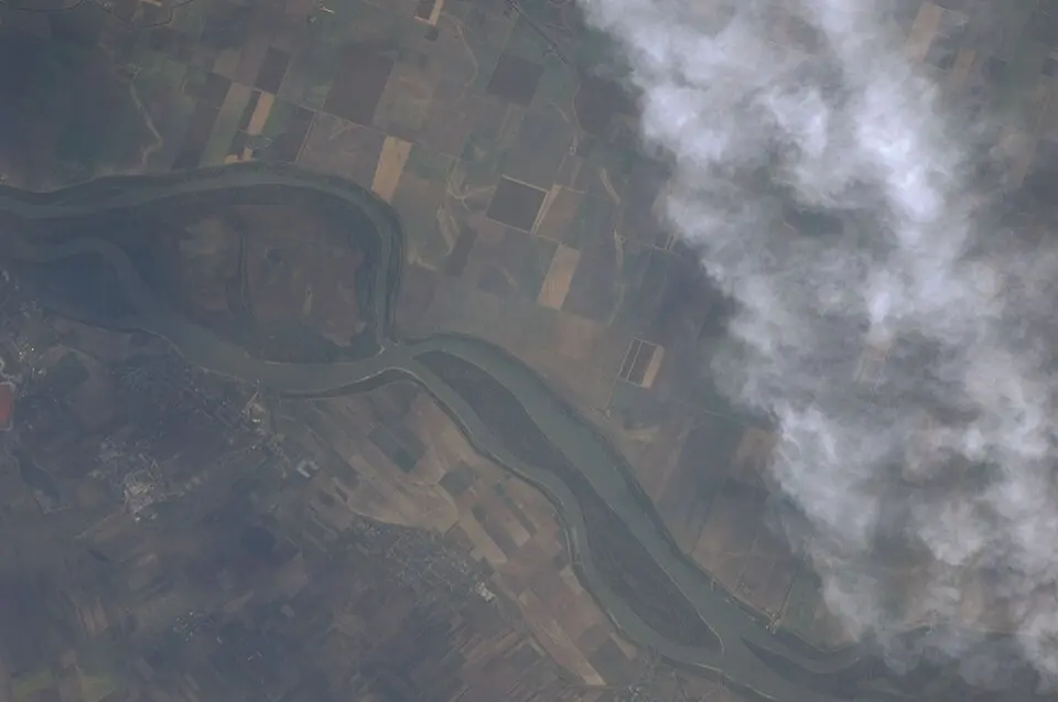 Image: Earth Science and Remote Sensing Unit, Lyndon B. Johnson Space Center · Public domain Chiscani
