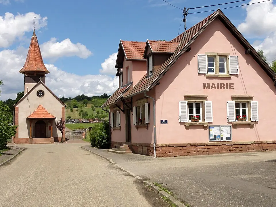 Image: © Ralph Hammann - Wikimedia Commons · CC BY-SA 4.0 Issenhausen