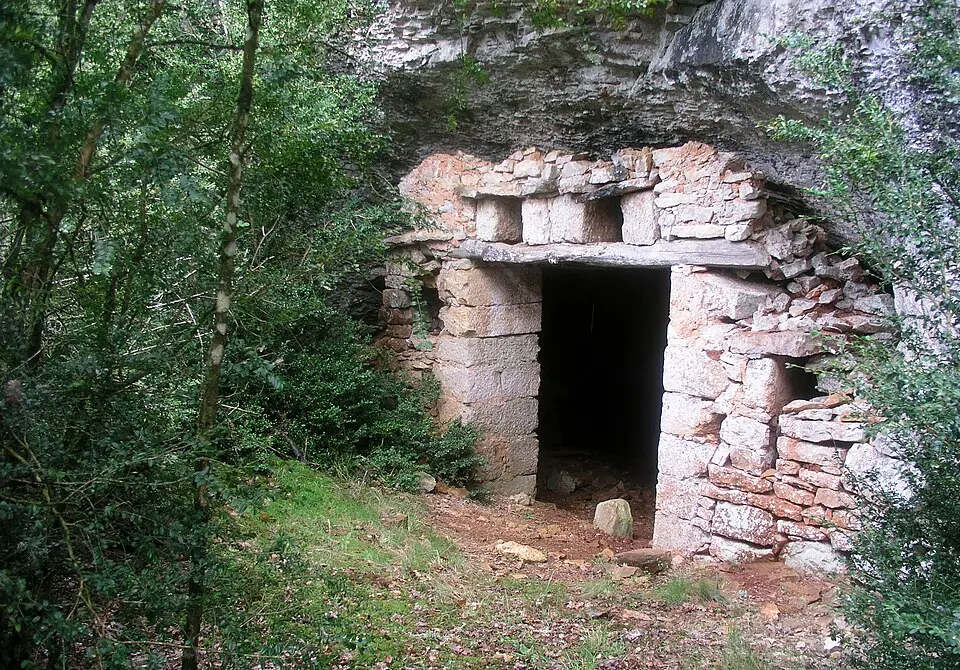 grotte d'Issis