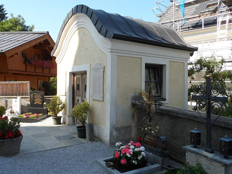 Friedhof samt Totenkapelle/Kriegerdenkmal